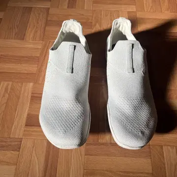 vivobarefoot 화이트 슬립온 스니커즈