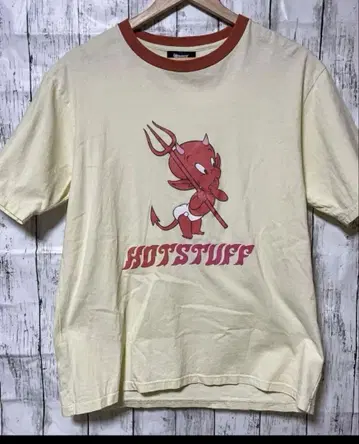 HOT STUFF 티셔츠