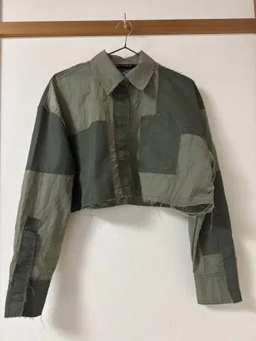 ZARA 크롭 기장 밀리터리 자켓