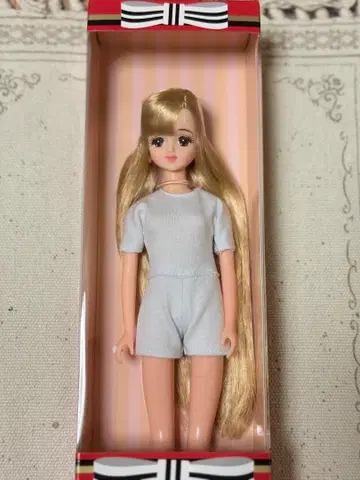 리카짱 캐슬 초대 제니 타카라토미 새상품 인형 블론드