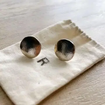 R 플레이트 귀걸이 950silver Daughters jewelry