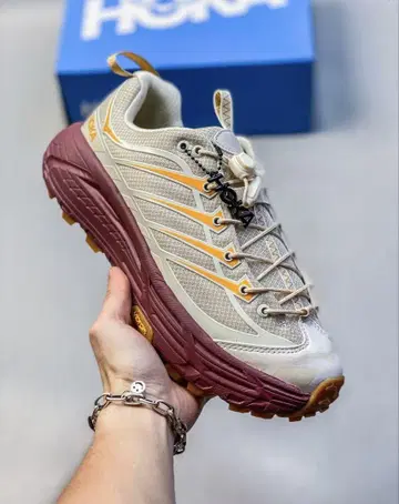 HOKA ONE ONE Mafate Three 2