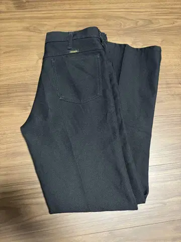 Wrangler 랭글러 런처 33 x 32 슬랙스