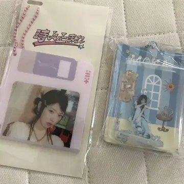 ILLIT 시간 멈춰 popup 아크릴 KEYRING 참 모카