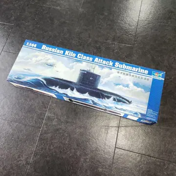 트럼페터 1/144 소련 키로급 잠수함 프라모델 새상품