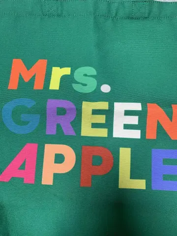 미세스 GREEN APPLE 미세스 토트백 SS석 혜택 백 하자품