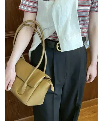 Mila owen 롱 핸들 숄더백