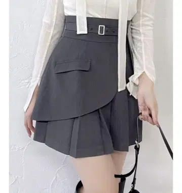 dazzlin 레이어드 플리츠 미니 스커트