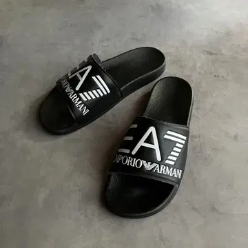 EMPORIO ARMANI EA7 아르마니 로고 슬라이드 샌들