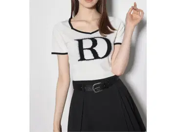rienda Big R 로고 Knit TOP WHT