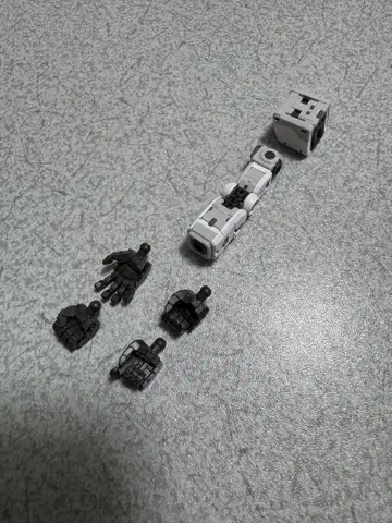 오른팔만 ARM RG 1/144 RX-78-2 건담 Ver.2.0