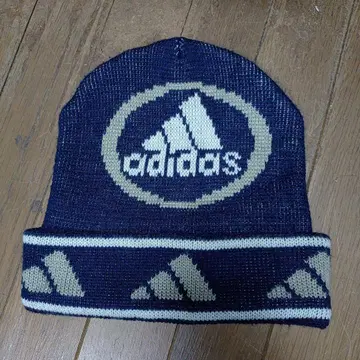아디다스 90s 에큅먼트 로고 니트 캡 새상품급 데상트