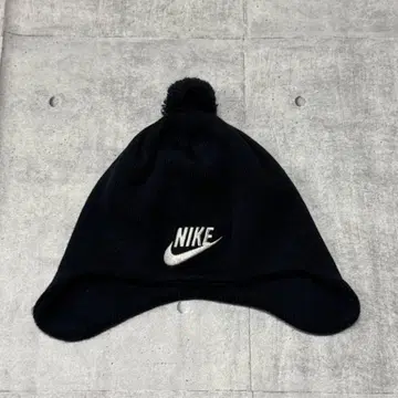NIKE 풍선 토끼 폼폼 포함 귀마개 니트 모자 비니 나이키