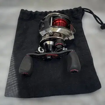 아부 가르시아 ambassadeur Revo ELITE IB-L (왼쪽)