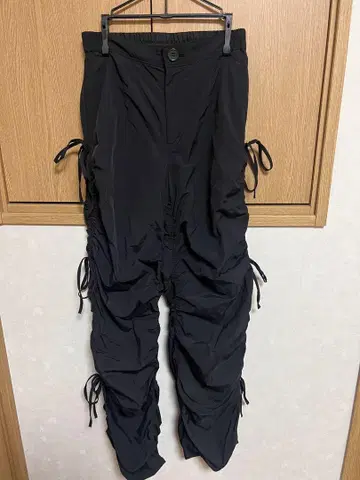 러그 아젬 팬츠