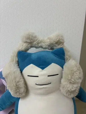크림색 퍼 귀도리