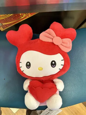 [채영] TWICE LOVELYS 산리오 포켓 BIG 봉제 인형