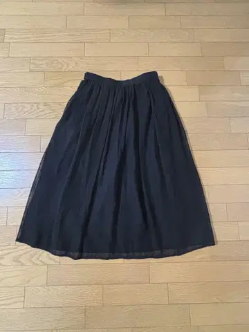 marrinique 블랙 메쉬 플레어 스커트 무릎 기장