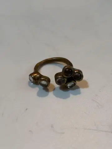 Monica Castiglioni 스톤 반지 모니카 카스티글리오니