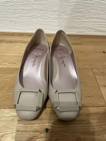 긴자 카네마츠 펌프스