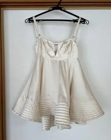 litmus / circular bustier / white
