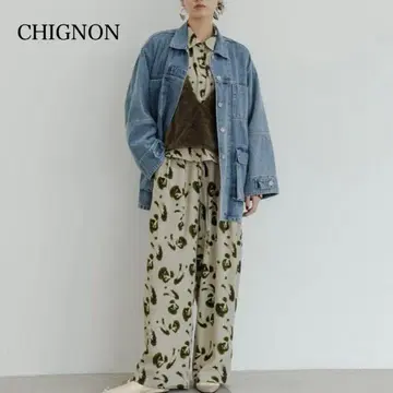 [새상품급] CHIGNON 시뇽 블러 처리된 플라워 이지 와이드 팬츠