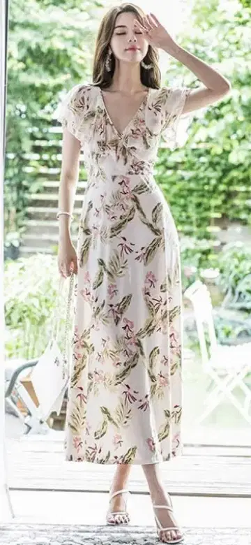 새상품급 카슈쿨 V넥 꽃무늬 반팔 프릴 롱 원피스