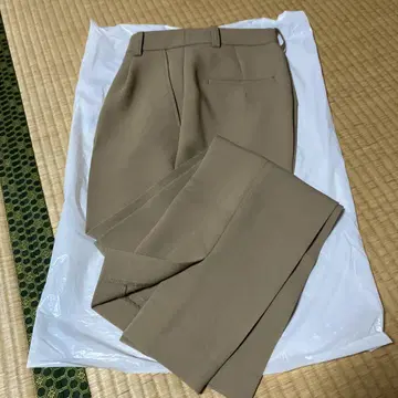 알아바일 베이지 슬랙스 센터 프레스