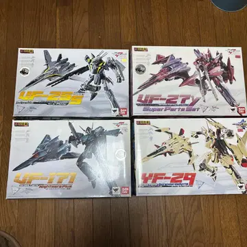 마크로스 프론티어 DX 초합금 4체 세트!