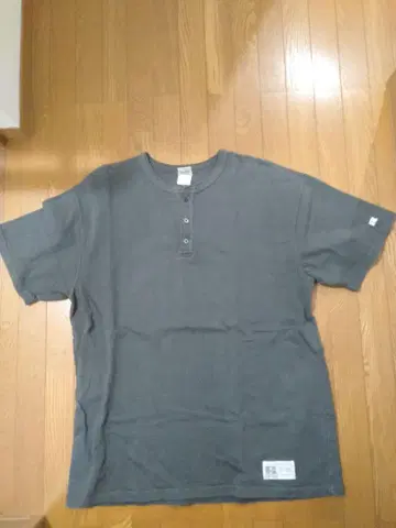 러셀 애슬레틱 빔즈 헨리넥