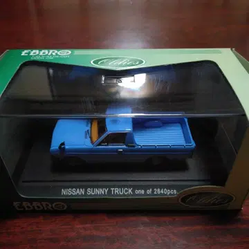 EBBRO Nissan Sunny Truck 1:43