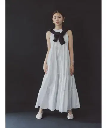 Mila Owen 크루넥 아메스리 티어드 롱 원피스
