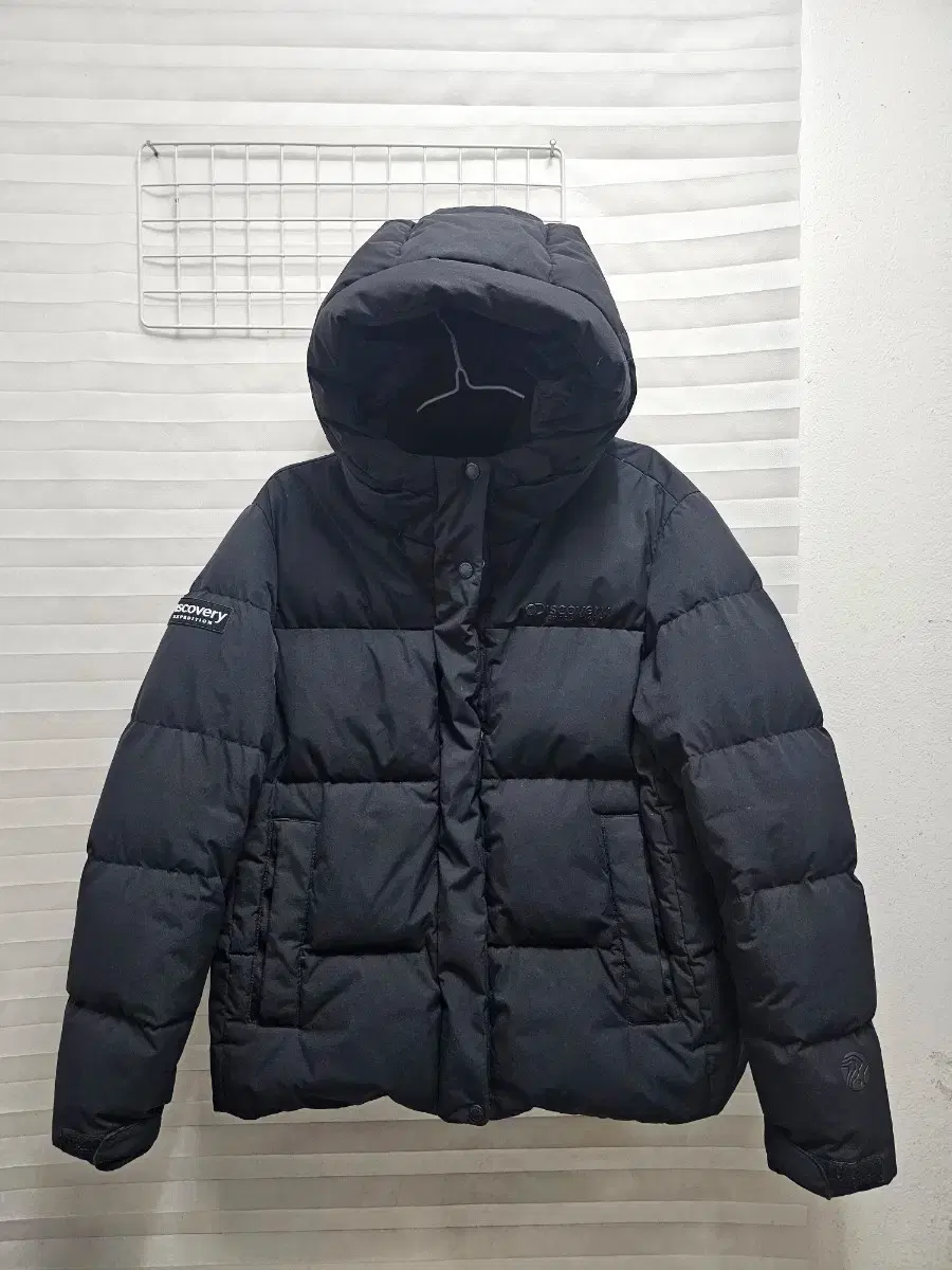 Discovery Expedition Men's Black Short Padded Goose Down Jumper Size 100