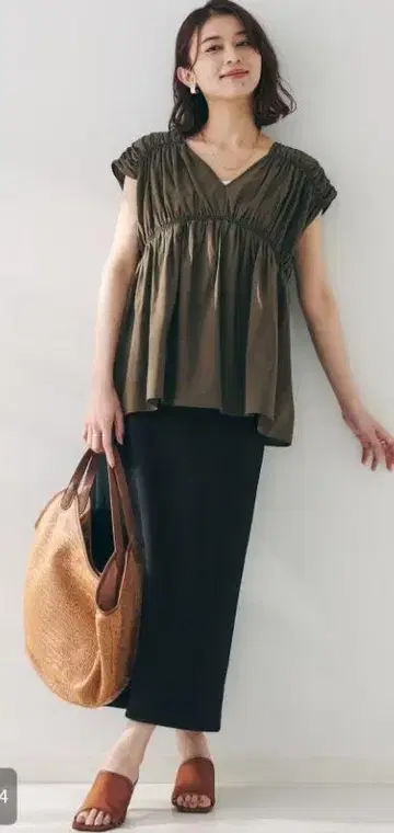 새상품 SHOP TK 내로우 롱 스커트 블랙 LL 저리 언타이틀