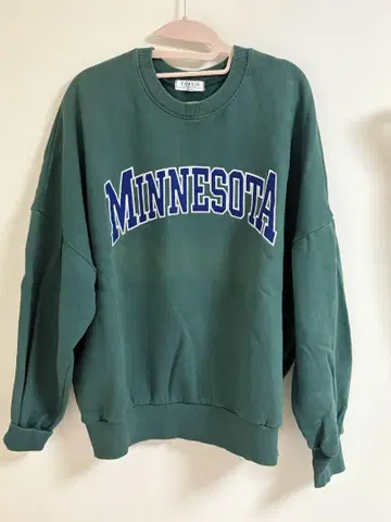 MINNESOTA 트레이닝복