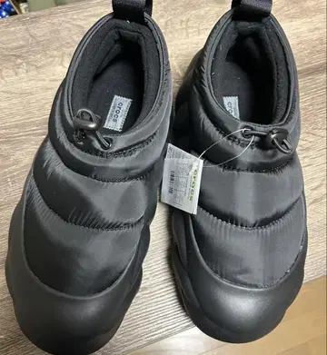 크록스 오버 퍼프 쇼티 블랙 새상품