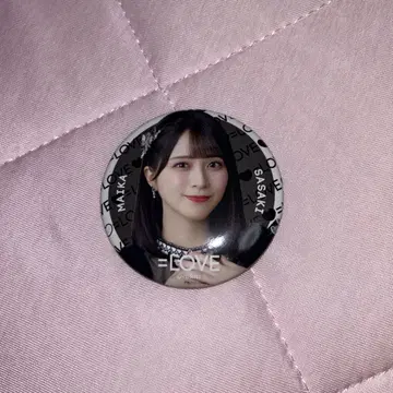 사사키 마이카 캔뱃지 블랙 의상