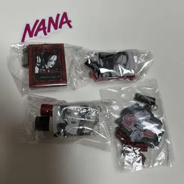 NANA 캡슐 토이 4개 세트
