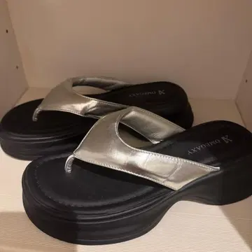 통굽 샌들 24.5