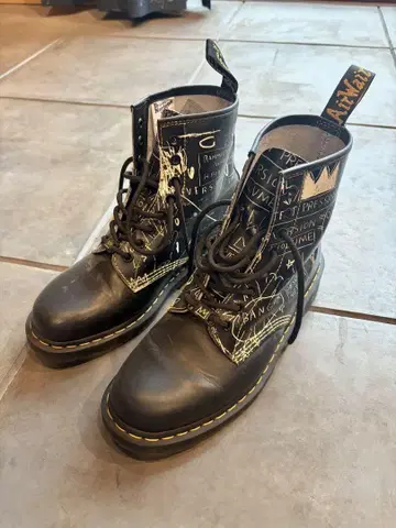[ 가격 인하 ] Dr. Martens 1460 바스키아 27cm