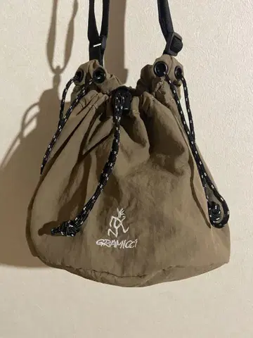 그라미치 초크 파우치