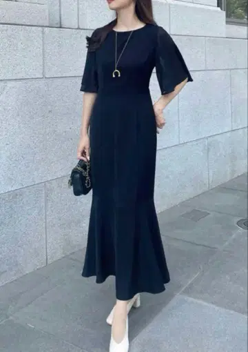 [새상품급] JUNOAH 시어 슬리브 머메이드 원피스 롱 원피스