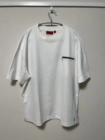 Hugo Boss 화이트 T셔츠