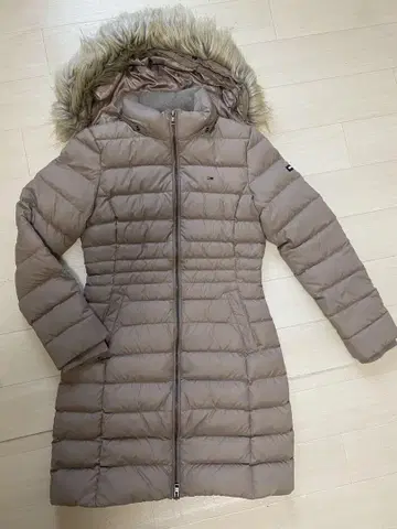 새상품급 TOMMY HILFIGER 퍼 포함 롱 다운 베이지 M