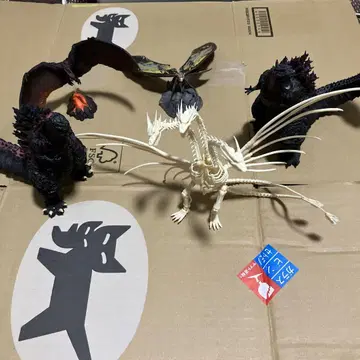 고질라 피규어 세트
