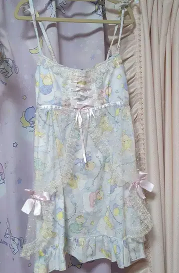 NILE PERCH 나일 퍼치 어깨 리본 원피스 곰