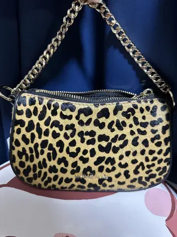 MICHEAL KORS 백