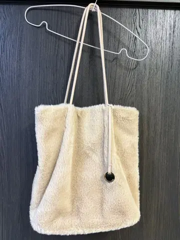 인조 모피 베이지 토트백