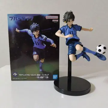 반다이 블루 록 피규어