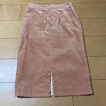 [ 새상품급 ] 개럴개런트 내로우 스커트 프론트 슬릿 타이트 벨로아 소재